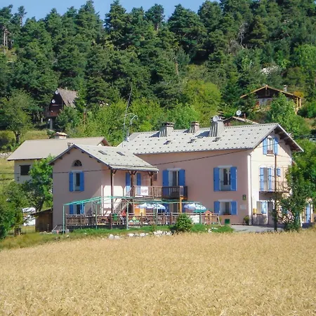 Alto Verdon D'etape De La Colle St Michel بيت ريفي 2*